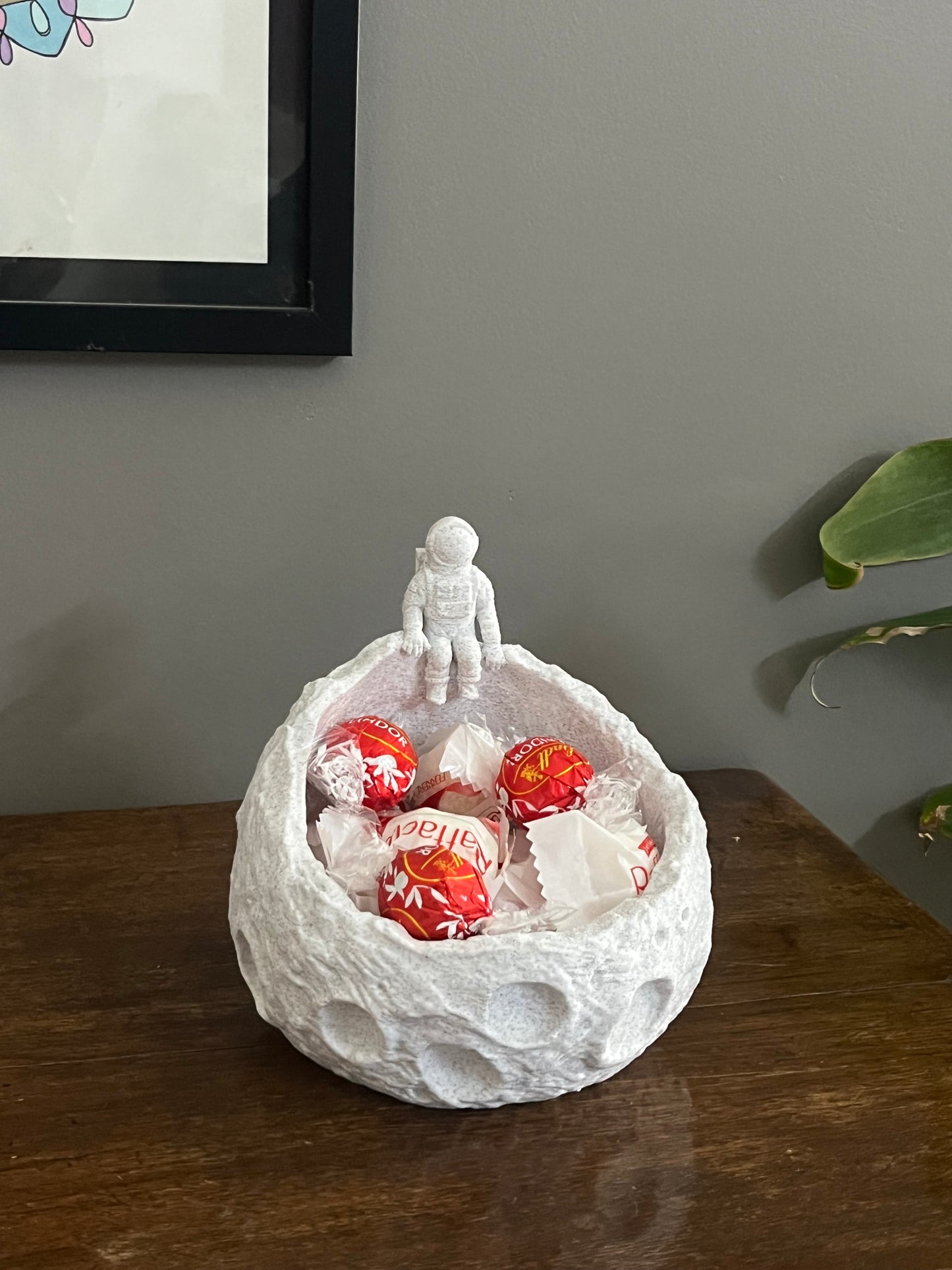 Astronaut Desk Organiser