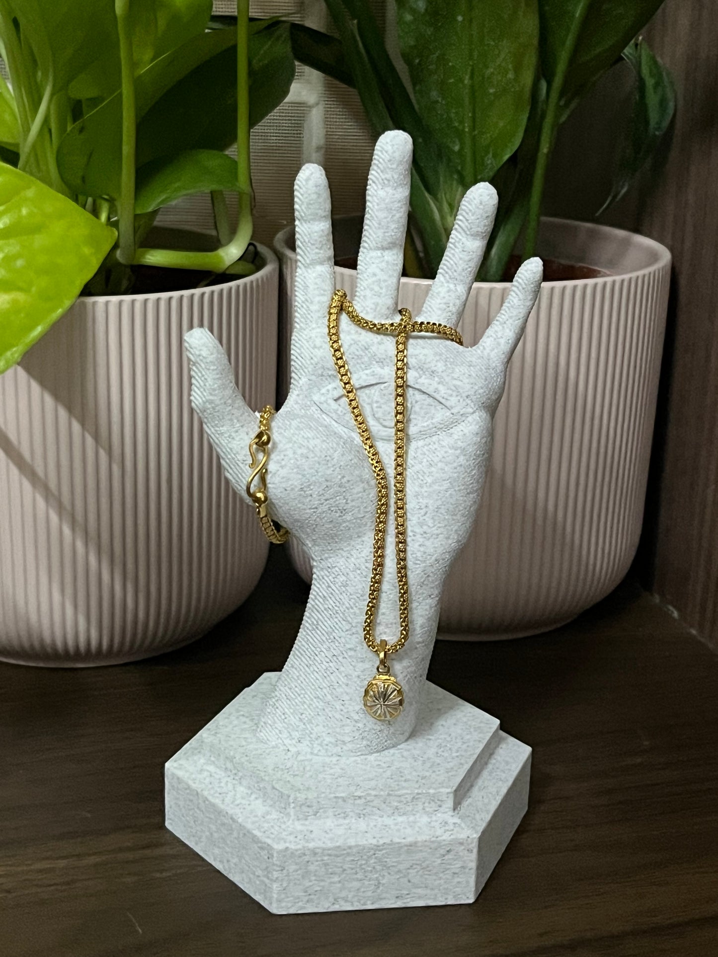 Sculpted Jewellery Hand